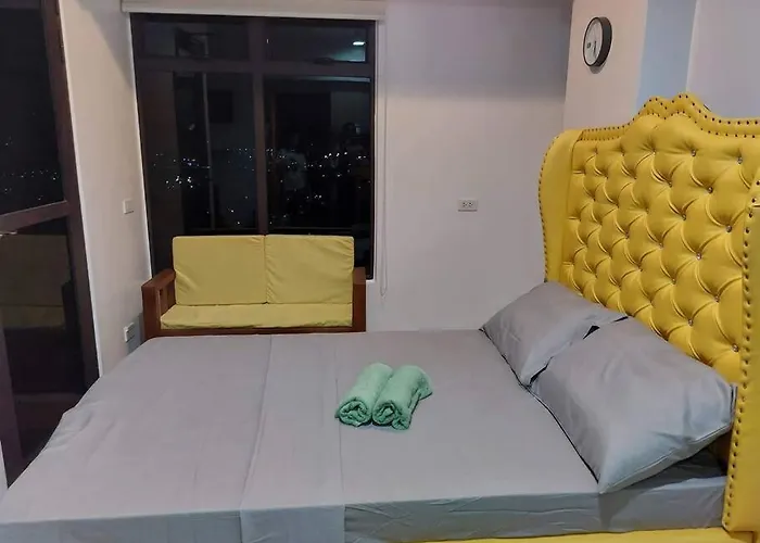 Comfy Near Ayala, Sm & It Park
