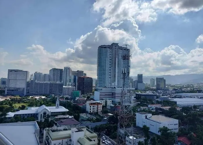 Comfy Near Ayala, Sm & It Park *